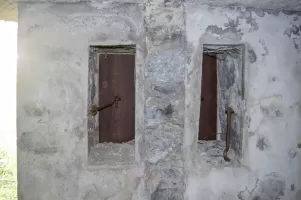Ligne Maginot - COURBATON - Batterie N° 3 - Poste de commandement et téléphone à la pièce n°4