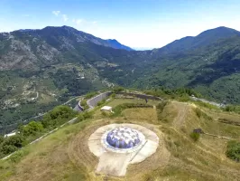 Ligne Maginot - BARBONNET - Tourelle sud BAYARD
L'observatoire PAU devant la tourelle