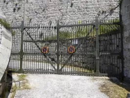 Ligne Maginot - BARBONNET - FORT SUCHET - (Ouvrage d'artillerie) - Grille d'entrée