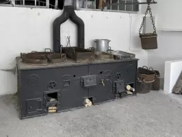 Ligne Maginot - BARBONNET - FORT SUCHET - (Ouvrage d'artillerie) - La cuisine du fort, cuisinière au charbon François Vaillant