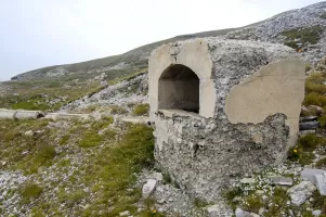 Ligne Maginot - TURRA (POSTE DE LA) - (Casernement) - La fontaine et le conduite d'eau