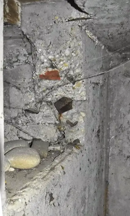 Ligne Maginot - B1609 - BLEILACH 3 - (Blockhaus pour arme infanterie) - Détail sur le créneau de gauche (vers Bartenheim) 