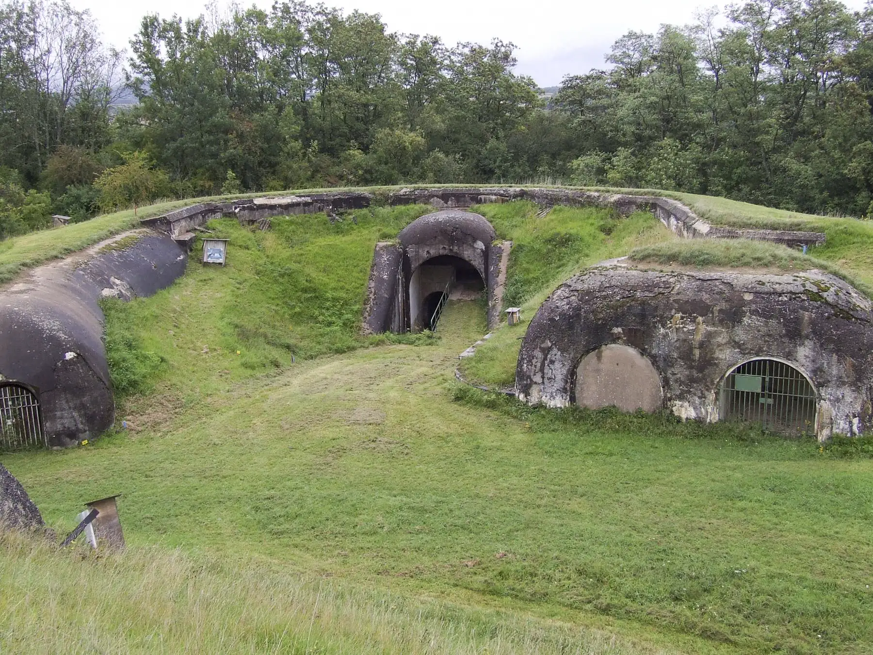 Ligne Maginot - FORT DE BESSONCOURT - (Position d'artillerie préparée) - Une position d'infanterie.