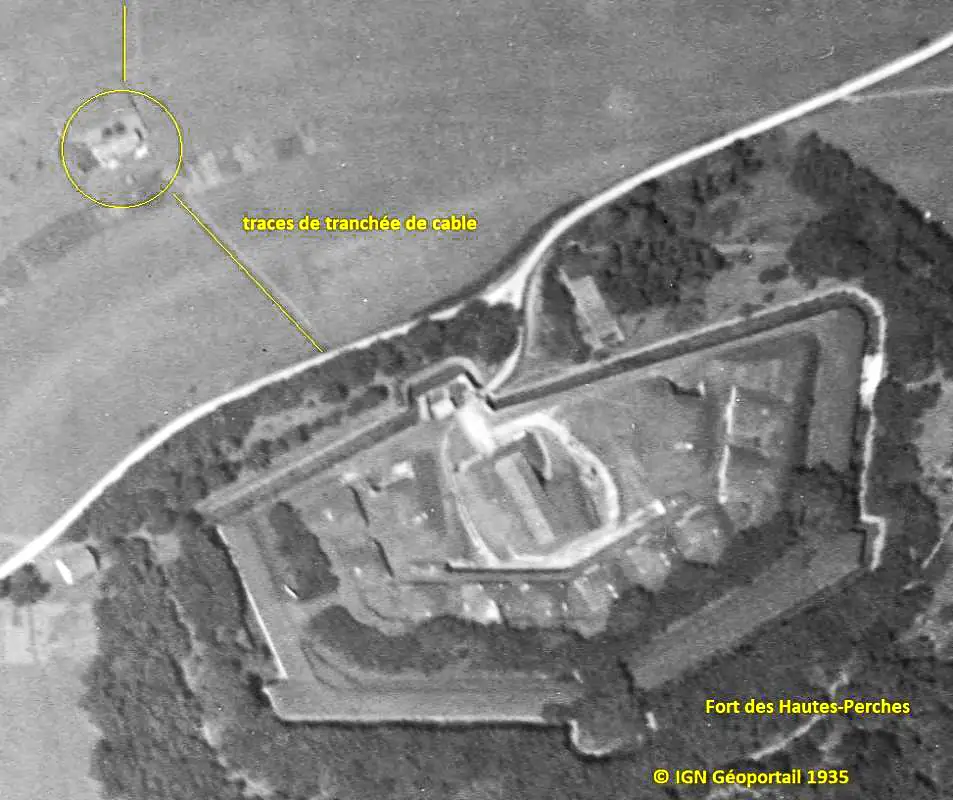 Ligne Maginot - HAUTES-PERCHES - (PC) - Voir batiment cerclé.