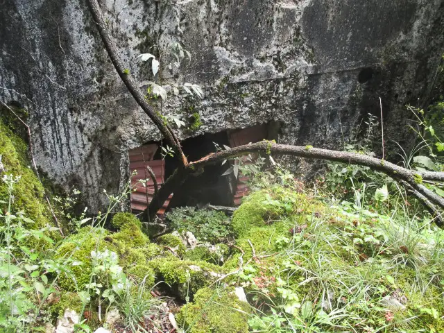 Ligne Maginot - B34 - GRANGES TAVERNIERS - (Blockhaus pour arme infanterie) - L'entrée pour le canon