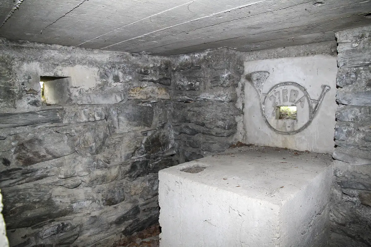 Ligne Maginot - CHATELET - (Blockhaus pour arme infanterie) - Le blockhaus comporte deux créneaux