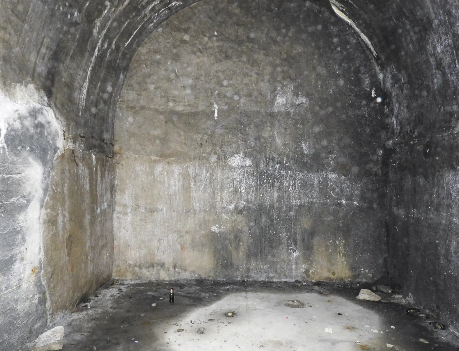 Ligne Maginot - COURBATON - MAGASIN DE SECTEUR - (Dépôt de Munitions) - Une salle de stockage