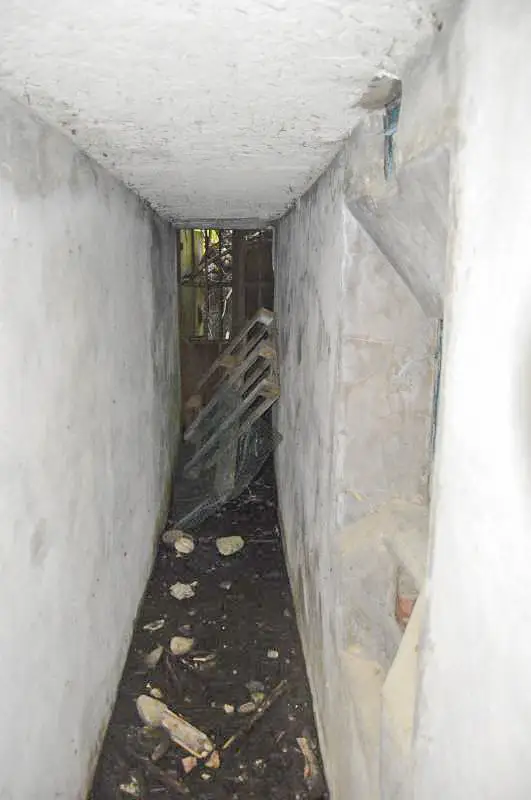 Ligne Maginot - COURBATON - Batterie N° 3 - Magasin à munitions entre pièce 2 et 3
Couloir vers pièce 2