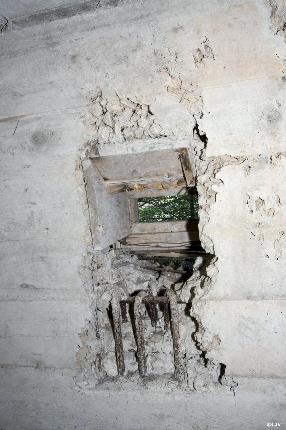 Ligne Maginot - PONT DU THIERET SUD - (Blockhaus pour canon) - 