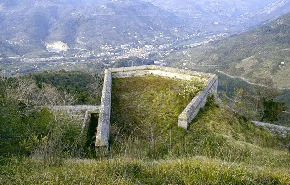Ligne Maginot - BARBONNET - FORT SUCHET - (Ouvrage d'artillerie) - Vue sur Sospel
