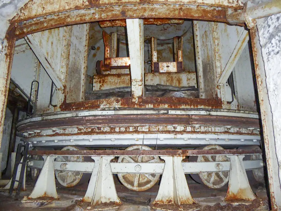 Ligne Maginot - BARBONNET - FORT SUCHET - (Ouvrage d'artillerie) - Tourelle sud BAYARD