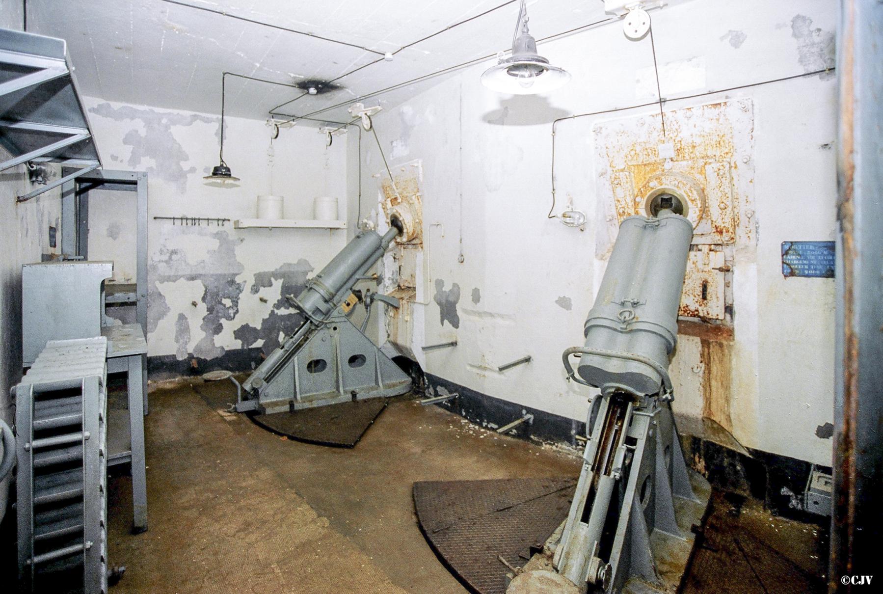 Ligne Maginot - SAINT ROCH (SHR) - (Ouvrage d'artillerie) - Bloc 4
Chambre de tir des mortiers orientés vers l'Agaisen