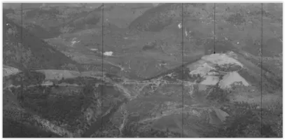 Ligne Maginot - CHAMP DE TIR D'AGAISEN (CT) - E04 - (Abri actif) - Extrait du panoramique de l'observatoire du Petit Ventabren.
A gauche les deux entrées B1 et B2 et le bloc B3. A droite l' Agaisen