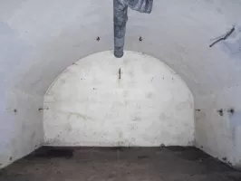 Ligne Maginot - I11 - (Abri) - Les murs des salles sont recouverts par un crépis qui à été en partie mise en peinture