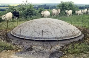 Ligne Maginot - FERMONT - A2 - (Ouvrage d'artillerie) - Bloc 1
La tourelle de 75 mle 33 éclipsée