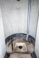 Ligne Maginot - BARBONNET (BT) - (Ouvrage d'artillerie) - Bloc 2
Latrines près de la sortie de secours.