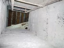 Ligne Maginot - I12 - (Abri) - L'accès en puits au blockhaus mitrailleuses