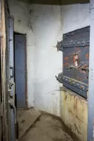 Ligne Maginot - GORDOLON (GN) - (Ouvrage d'artillerie) - Bloc 3
Sortie de secours
La porte à gauche donne sur des latrines