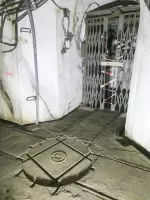 Ligne Maginot - GORDOLON (GN) - (Ouvrage d'artillerie) - Etage intermédiaire
Ascenseur venant de l'étage inférieur et la distribution des munitions par voie de 60.