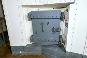 Ligne Maginot - SAINT ROCH (SHR) - (Ouvrage d'artillerie) - Bloc 4
Issue de secours repeinte