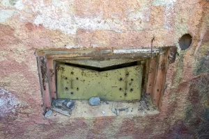 Ligne Maginot - AGAISEN (AN) - E03 - (Ouvrage d'artillerie) - Bloc 3
Embrasure d'un des deux mortiers de 81 