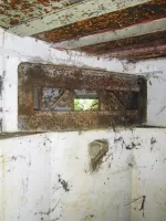Ligne Maginot - A33 - (Observatoire d'artillerie) - Créneau est avec support pour lunette ou jumelles