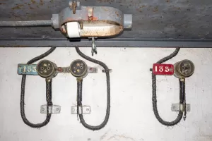 Ligne Maginot - CASTILLON (CN) - EO8 - (Ouvrage d'artillerie) - Bloc 5
Prises téléphoniques