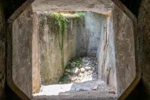 Ligne Maginot - CASTILLON (CN) - EO8 - (Ouvrage d'artillerie) - Bloc 6
Créneau FM couvrant le fossé diamant