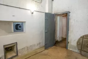 Ligne Maginot - CASTILLON (CN) - EO8 - (Ouvrage d'artillerie) - Bloc 1
Deuxième créneau de défense et entrée