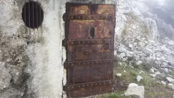 Ligne Maginot - PIC DE GARUCHE - (Observatoire d'artillerie) - Détails de la porte