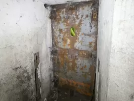 Ligne Maginot - RIPPERT - X13 (QUARTIER KARRE - II/168°RIF) - (Abri) - La porte de l'entrée droite vue de l'intérieur.