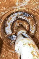 Ligne Maginot - Cloche lance grenade mle 35 - Ouvrage du Simserhof
L'unique cloche lance grenade équipée du support d'arme prototype placé sur la noria destinée à l'alimentation du tireur.