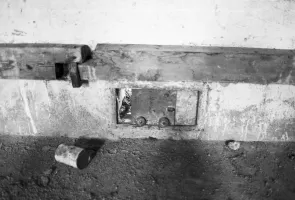 Ligne Maginot - CAMP DE RESTEFOND - (Casernement) - Réglage de l'aération sous la litterie