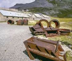 Ligne Maginot - CAMP DE RESTEFOND - (Casernement) - Dépôts et cuirassements 'en attente'