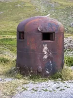 Ligne Maginot - CAMP DE RESTEFOND - (Casernement) - Cloche GFM
Partie des cuirassements inutilisés laissés sur place