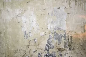 Ligne Maginot - BOIS D'ESCHERANGE - X3 (QUARTIER KANFEN - I/169°RIF) - (Abri) - Graffitis dans la cuisine