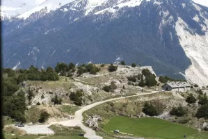 Ligne Maginot - FORT MARIE CHRISTINE - (Observatoire d'infanterie) - La vue de l'observatoire est, vers Charles-Albert, à rapprocher de la photo panoramique historique, en plan plus serré... Des bâtiments ont disparu