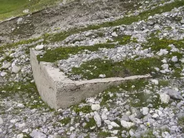 Ligne Maginot - LA ROUE - (Ouvrage d'infanterie) - Le bassin de la source d'eau alimentant l'ouvrage, situé au bord du chemin d'accès