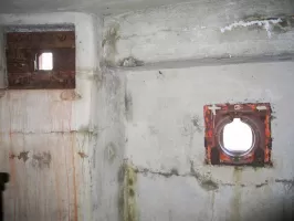 Ligne Maginot - LA ROUE - (Ouvrage d'infanterie) - Le bloc 2
Les deux créneaux vus de l'intérieur