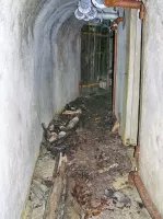 Ligne Maginot - LA ROUE - (Ouvrage d'infanterie) - Galerie de l'infirmerie
Latrines à gauche et cuisine à droite