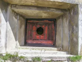Ligne Maginot - LA ROUE - (Ouvrage d'infanterie) - Le bloc 3
Le créneau pour mitrailleuse  avec trémie (A2R ou C2R?)