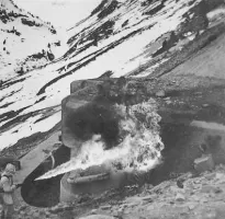 Ligne Maginot - LAVOIR - (Ouvrage d'artillerie) - Bloc 2
Essais au lance flamme effectuées les 16 et 17 avril 1940 selon les sources