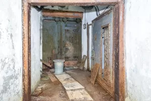 Ligne Maginot - LAVOIR - (Ouvrage d'artillerie) - Entrée Munitions
Portes blindées