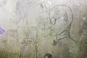 Ligne Maginot - LAVOIR - (Ouvrage d'artillerie) - Entrée des hommes
Graffitis