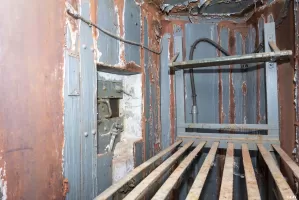 Ligne Maginot - LAVOIR - (Ouvrage d'artillerie) - Entrée des hommes
Créneau de défense de l'entrée