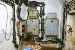 Ligne Maginot - LAVOIR - (Ouvrage d'artillerie) - Bloc 1
Tableau électrique du bloc