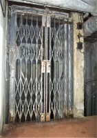 Ligne Maginot - LAVOIR - (Ouvrage d'artillerie) - Bloc 1
Monte-charge à l'étage supérieur