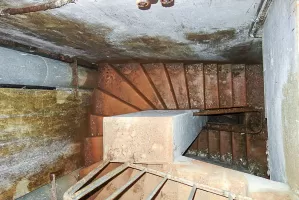Ligne Maginot - LAVOIR - (Ouvrage d'artillerie) - Bloc 1
Escalier entre les étages