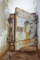 Ligne Maginot - LAVOIR - (Ouvrage d'artillerie) - Bloc 1
Etage inférieur 
Porte blindée de l'issue de secours