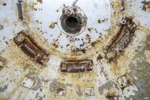 Ligne Maginot - LAVOIR - (Ouvrage d'artillerie) - Bloc 3
Cloche VDP
Créneaux à vision direct